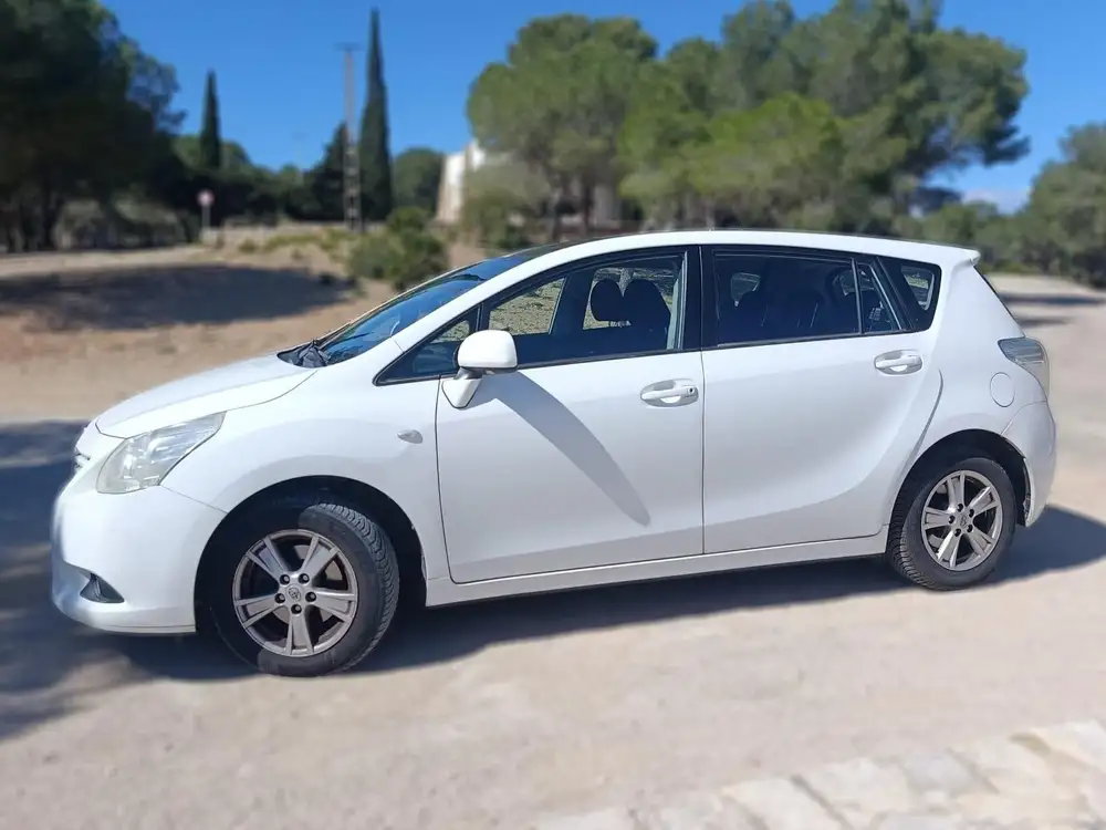 TOYOTA verso - Foto 4 | Clidrive