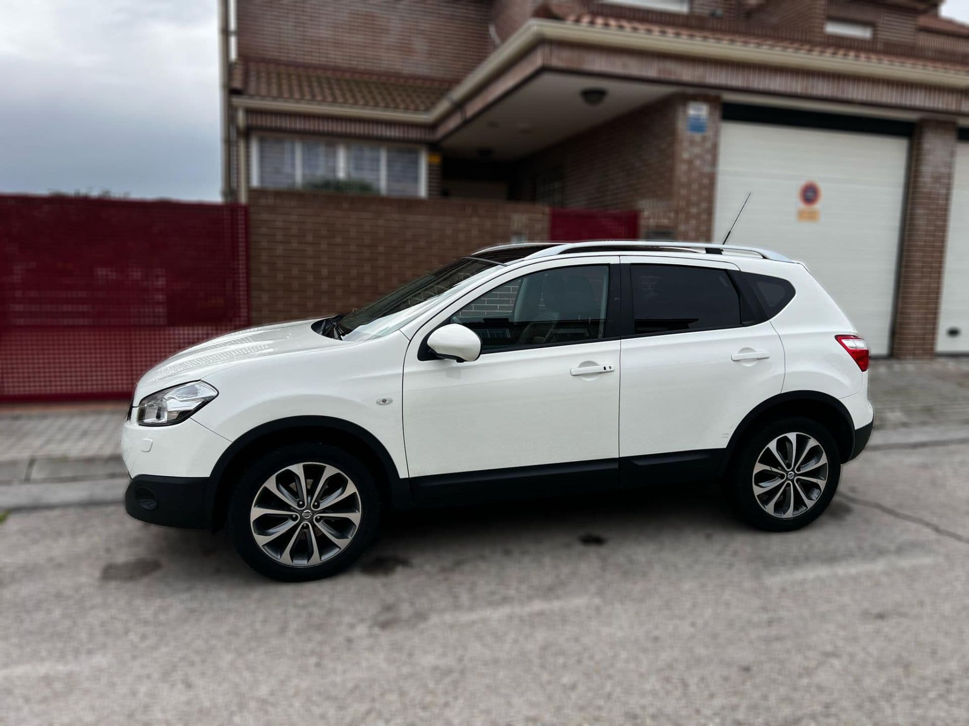 NISSAN qashqai