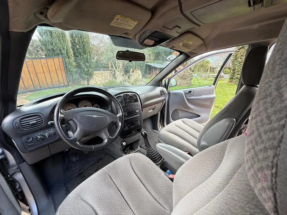 CHRYSLER voyager - Foto 5 | Clidrive