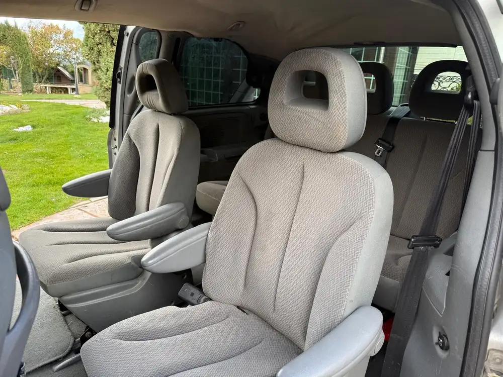 CHRYSLER voyager - Foto 8 | Clidrive
