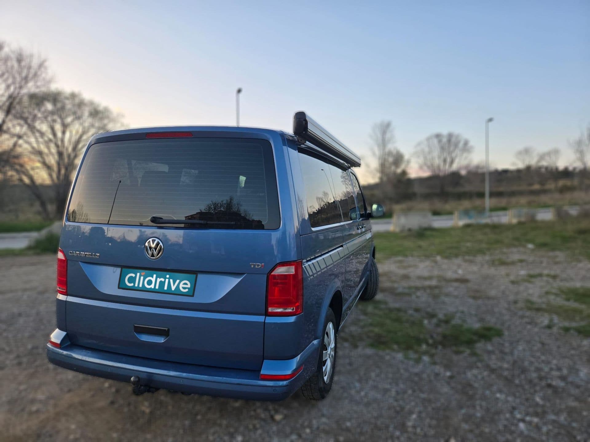 VOLKSWAGEN caravelle