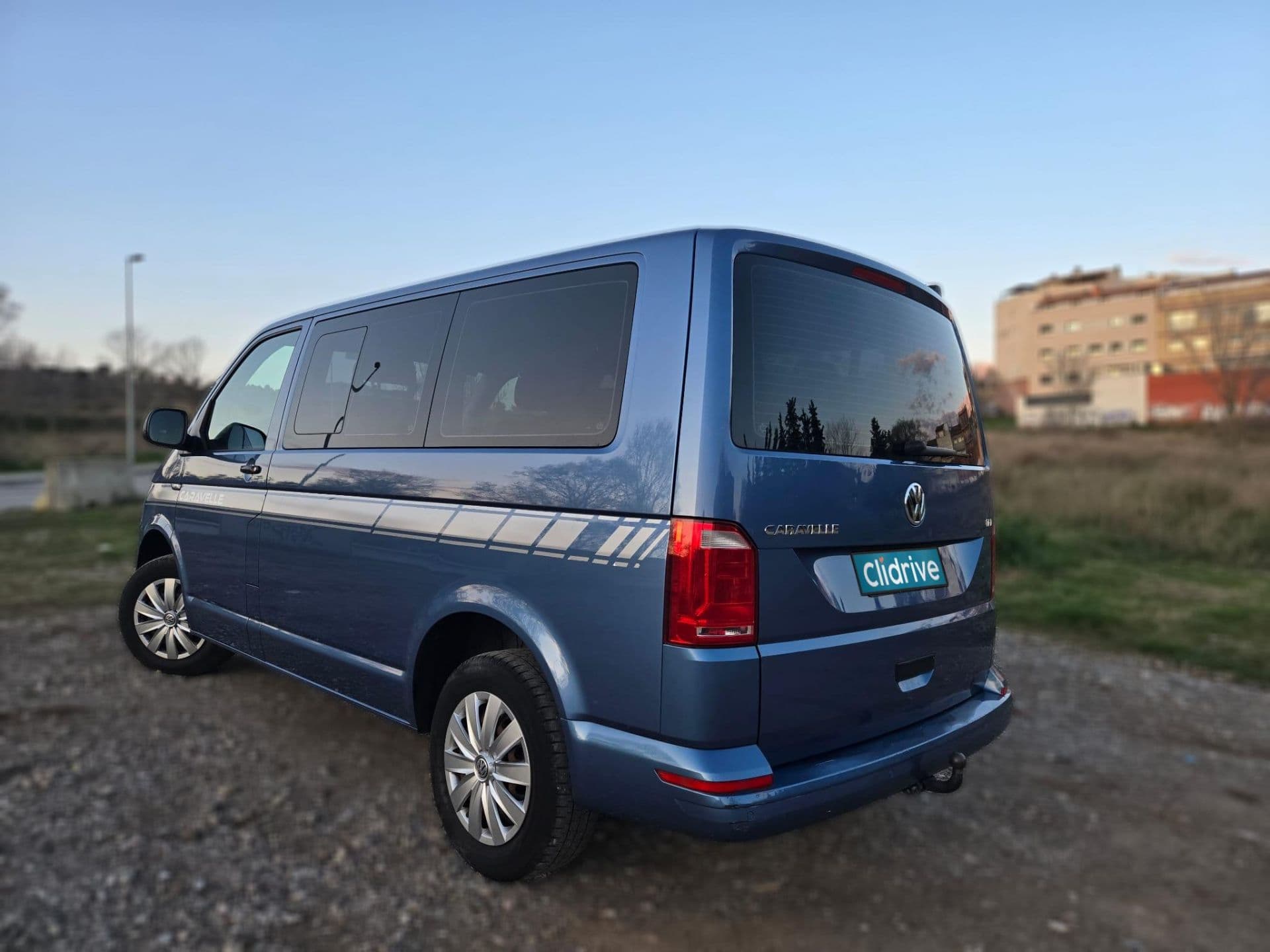VOLKSWAGEN caravelle