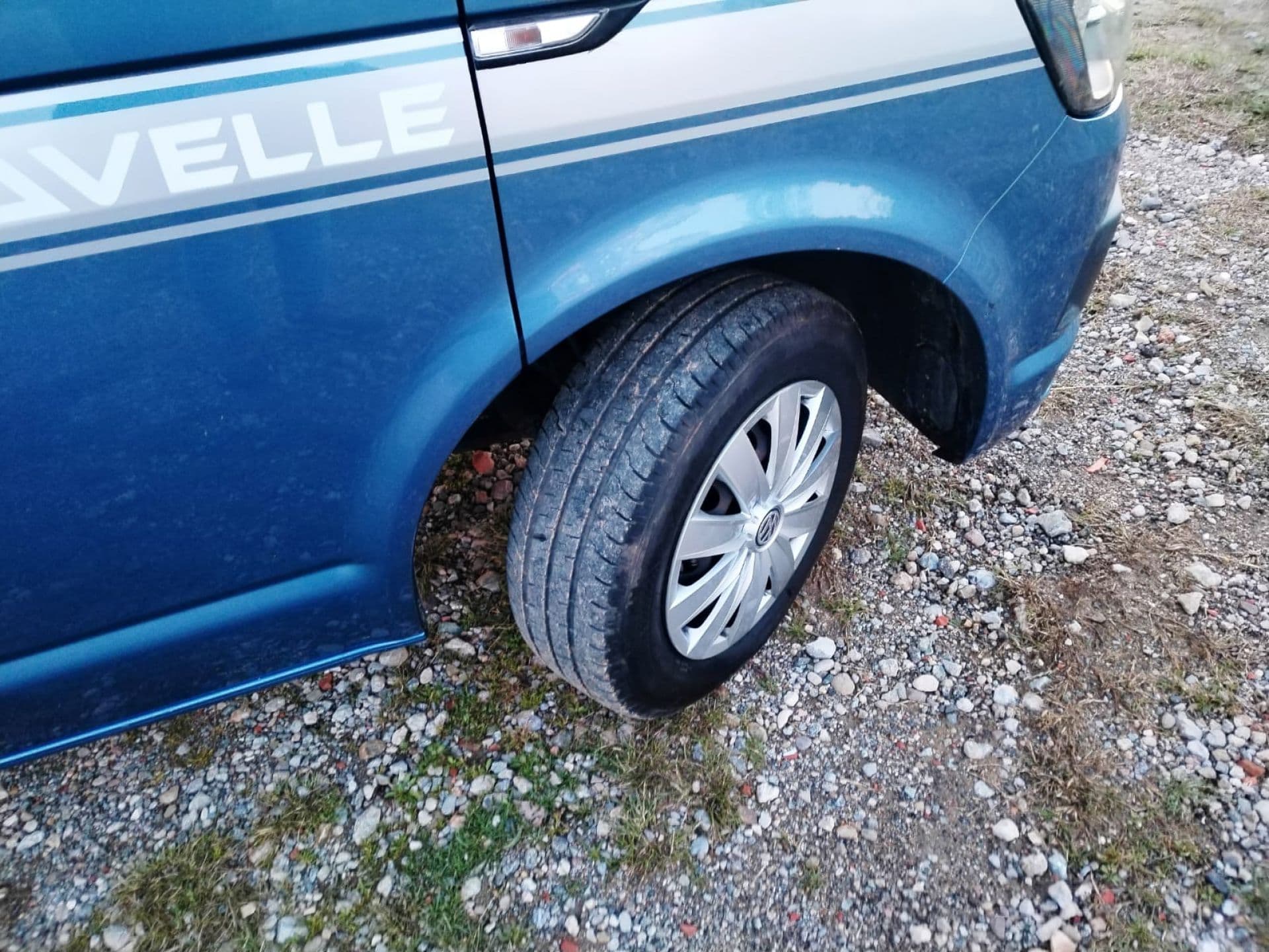 VOLKSWAGEN caravelle