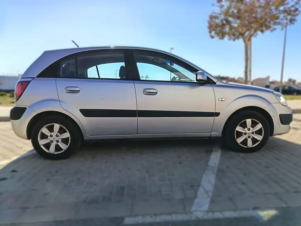 KIA rio - Foto 4 | Clidrive