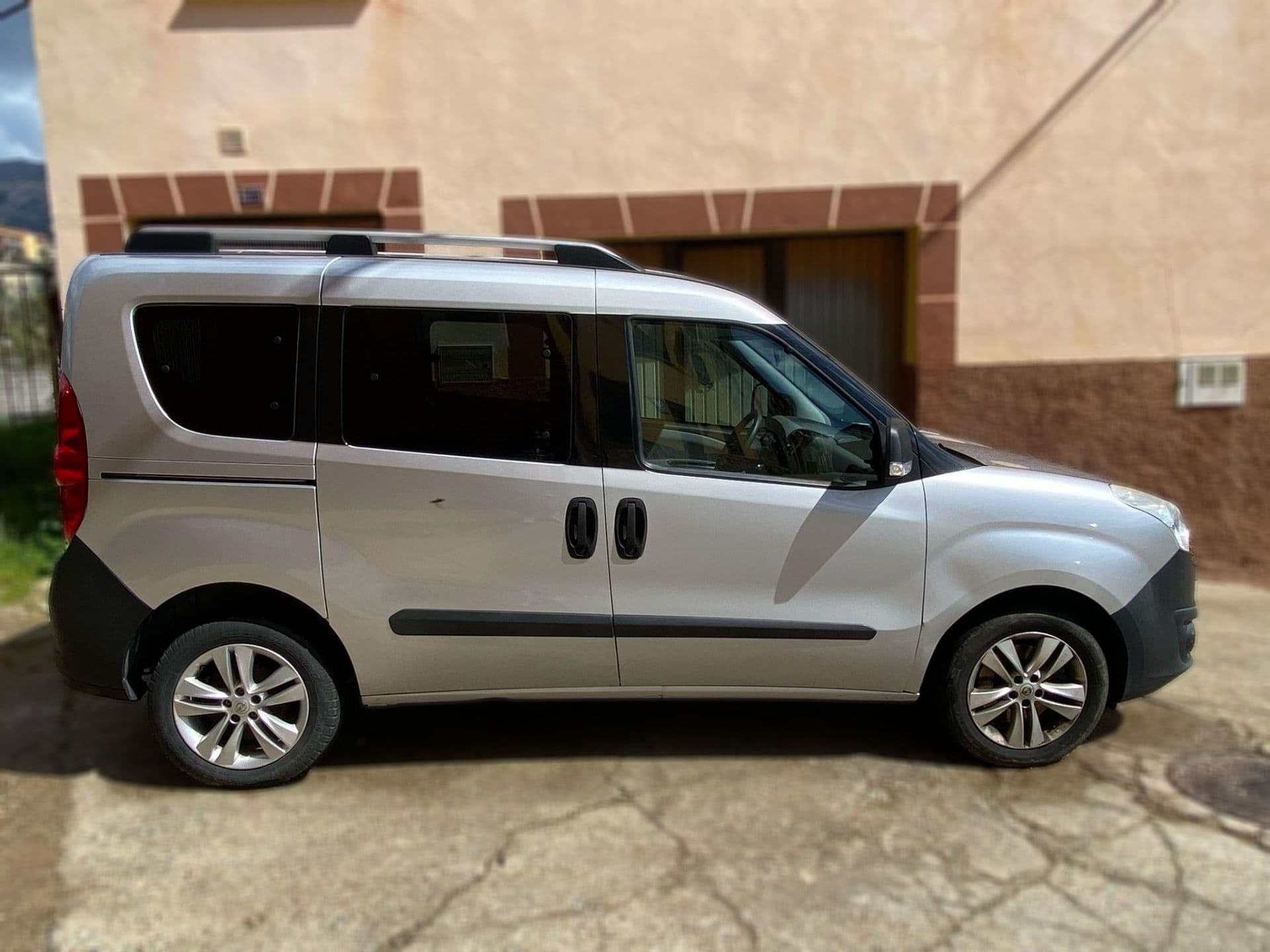 OPEL combo tour