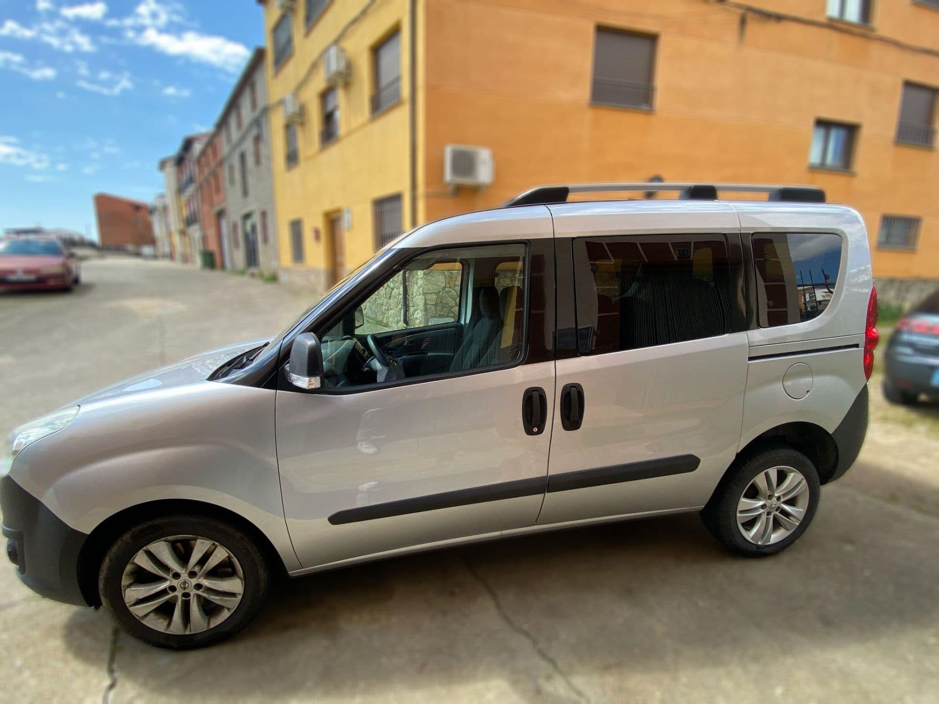 OPEL combo tour