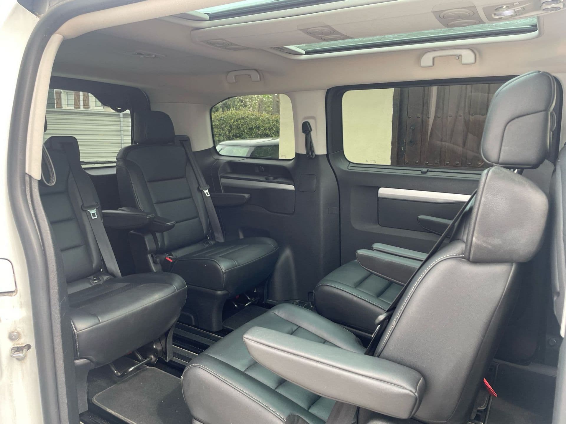 PEUGEOT traveller