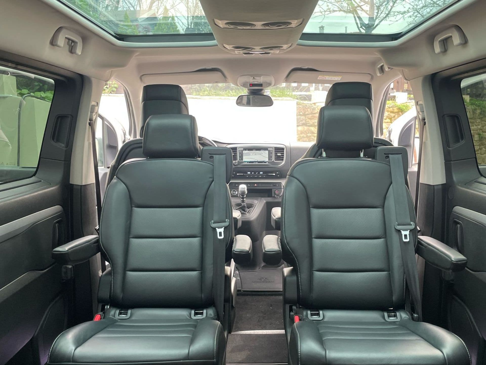 PEUGEOT traveller