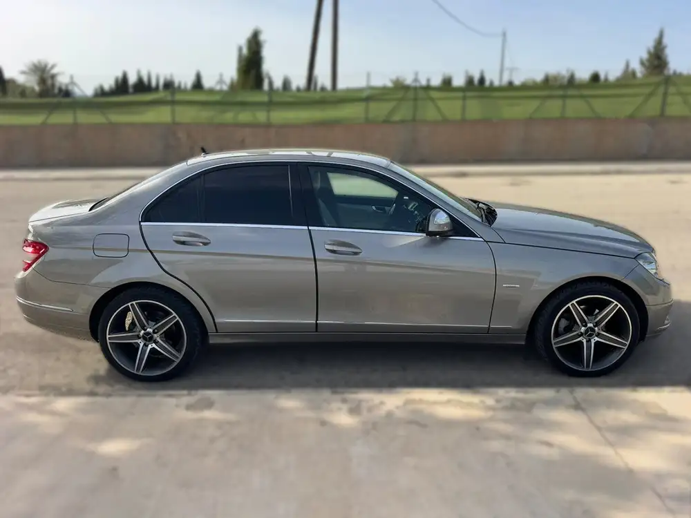 MERCEDES clase c - Foto 2 | Clidrive