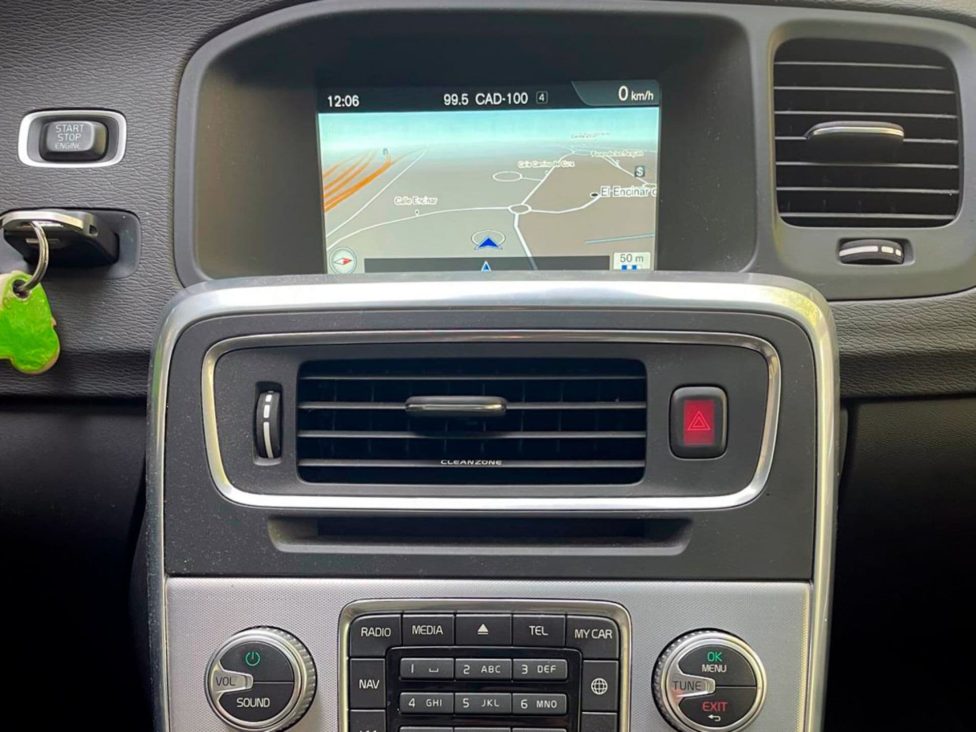 VOLVO V60 Cross Country