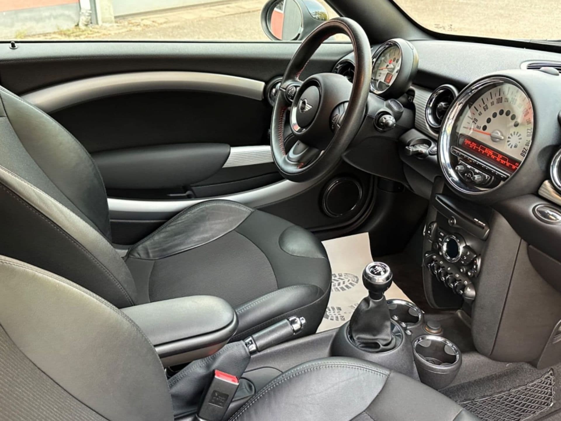 MINI mini