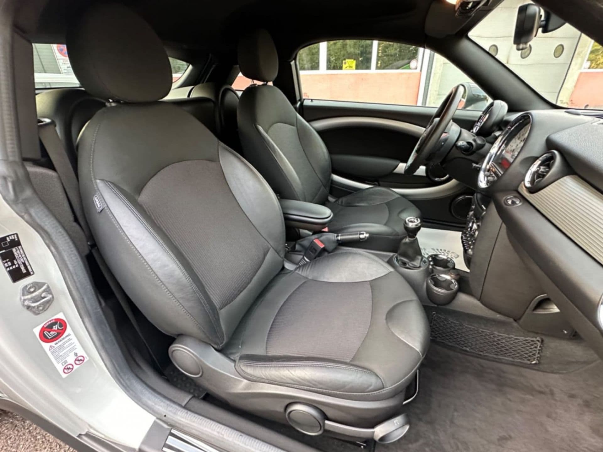 MINI mini