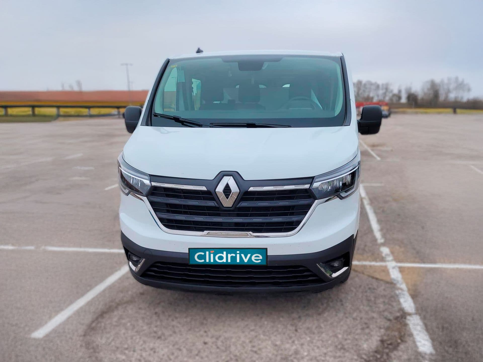 RENAULT trafic