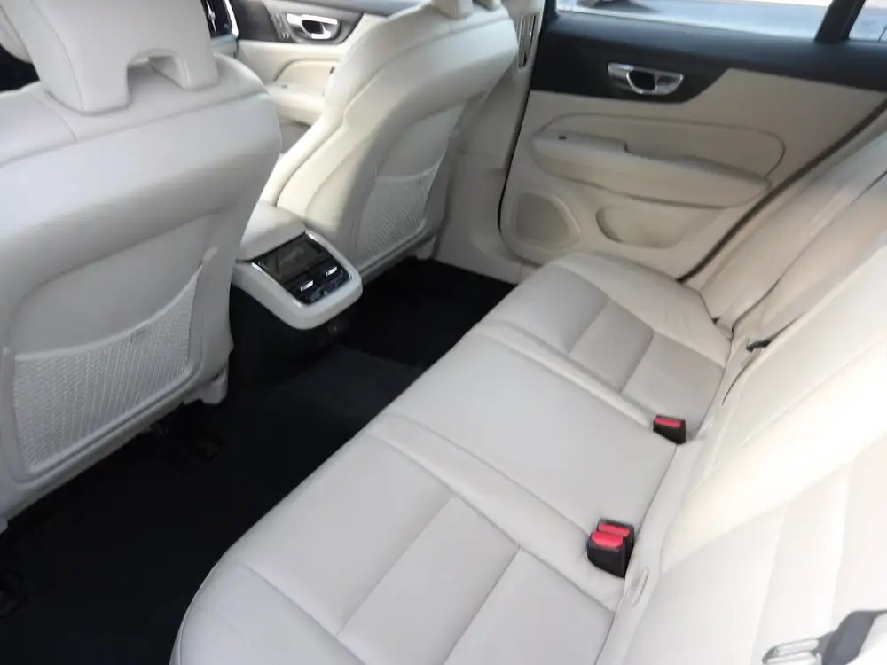 VOLVO V60 Cross Country - Foto 6 | Clidrive