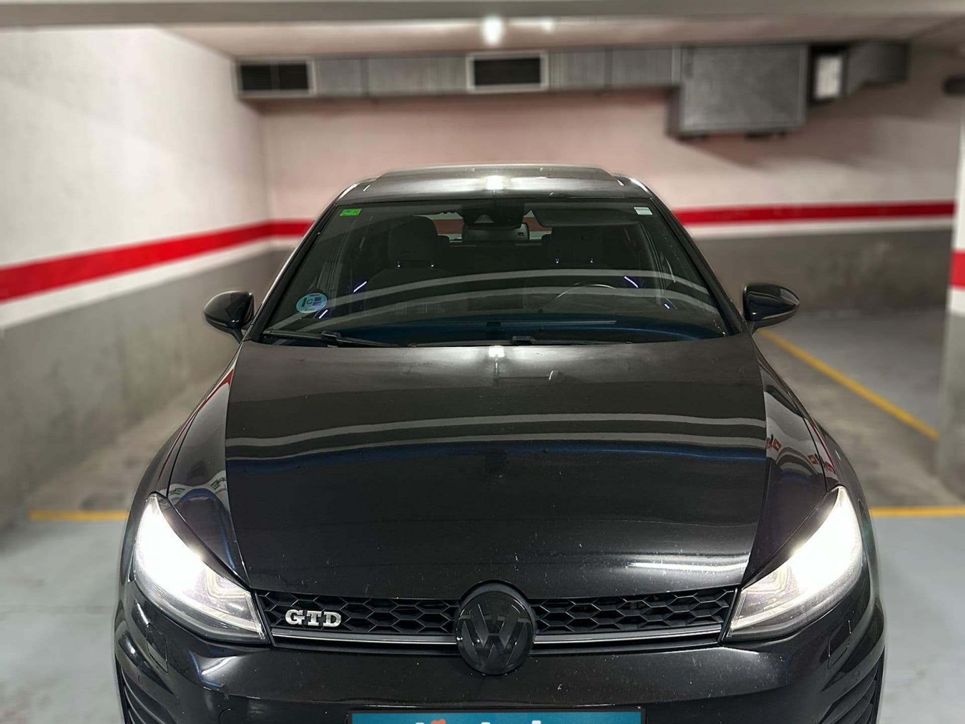 VOLKSWAGEN golf