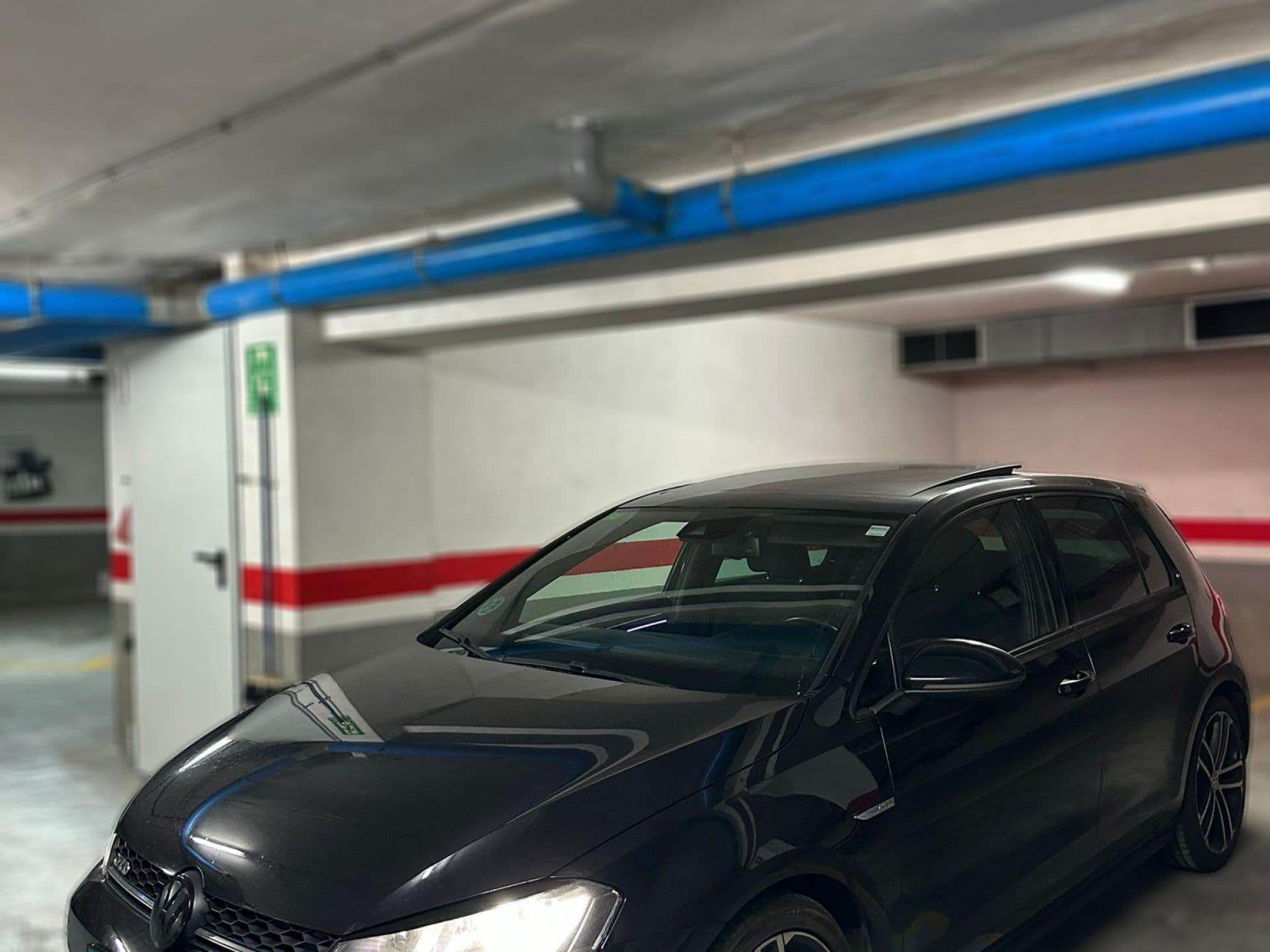 VOLKSWAGEN golf