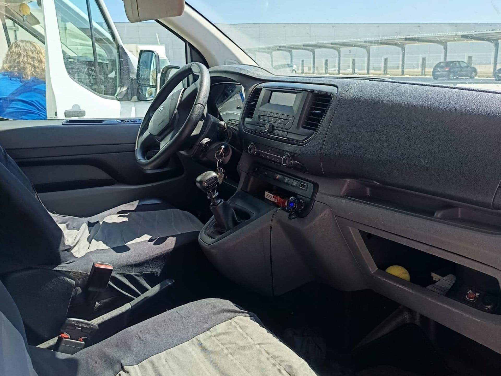 PEUGEOT expert