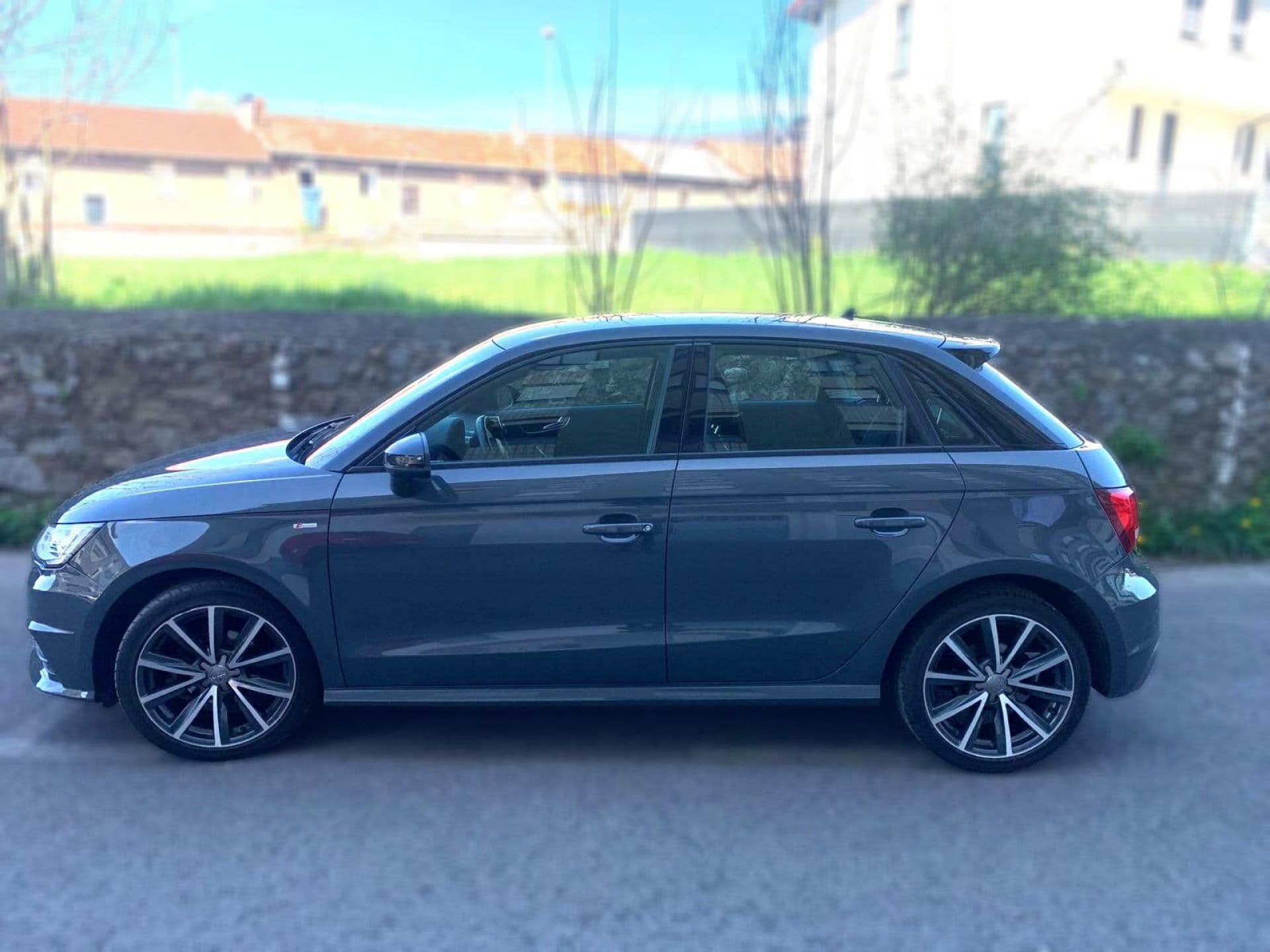 AUDI a1