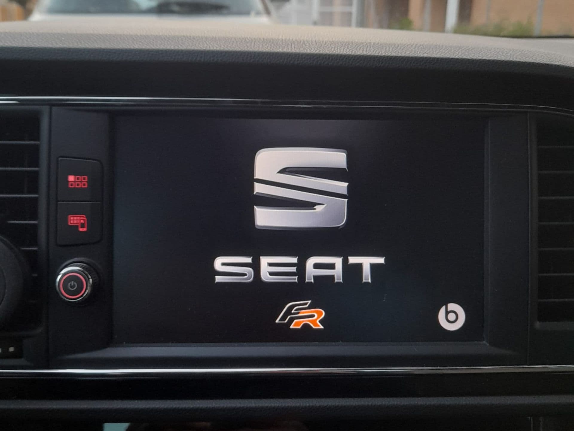 SEAT leon
