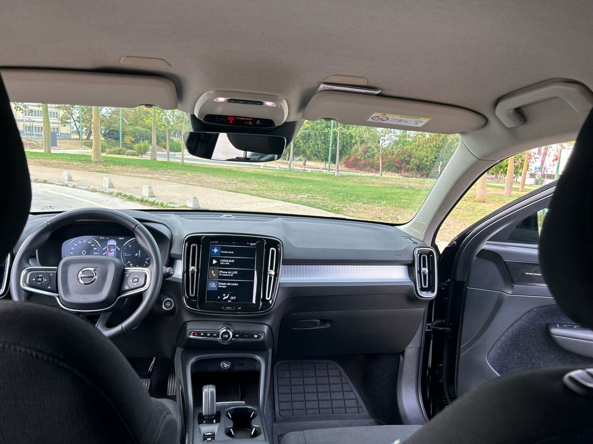 VOLVO xc40