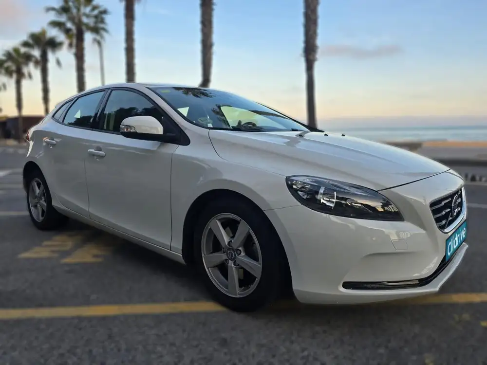 VOLVO V40 - Foto 2 | Clidrive