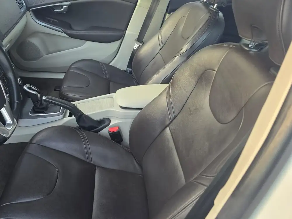 VOLVO V40 - Foto 12 | Clidrive