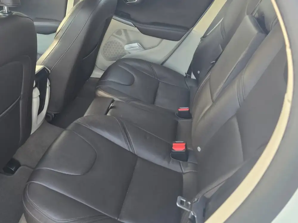 VOLVO V40 - Foto 13 | Clidrive