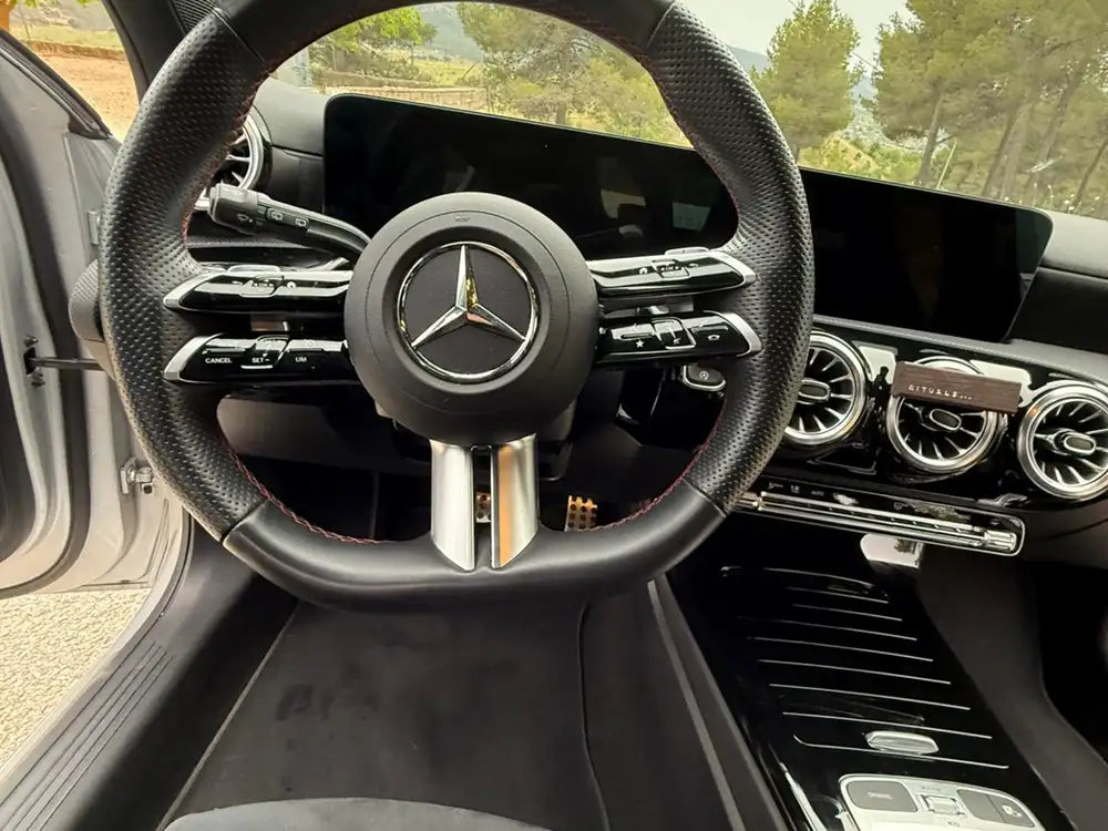 MERCEDES clase a - Foto 9 | Clidrive