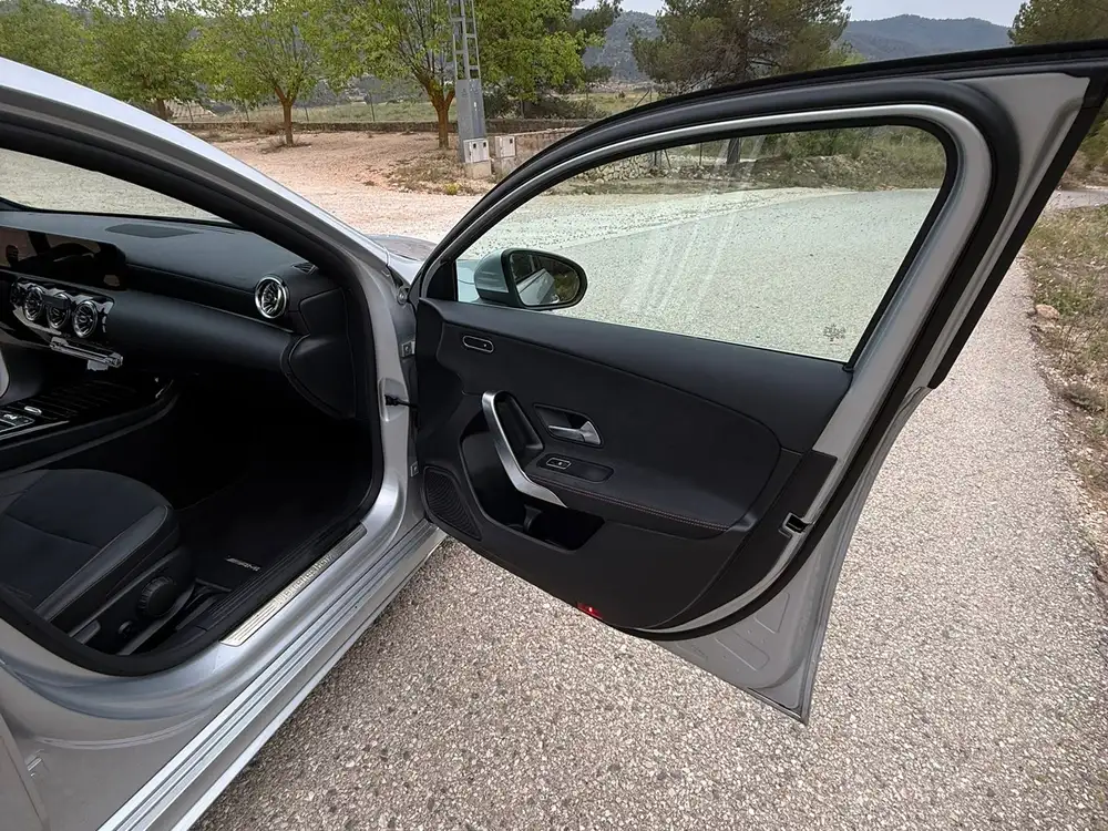 MERCEDES clase a - Foto 17 | Clidrive