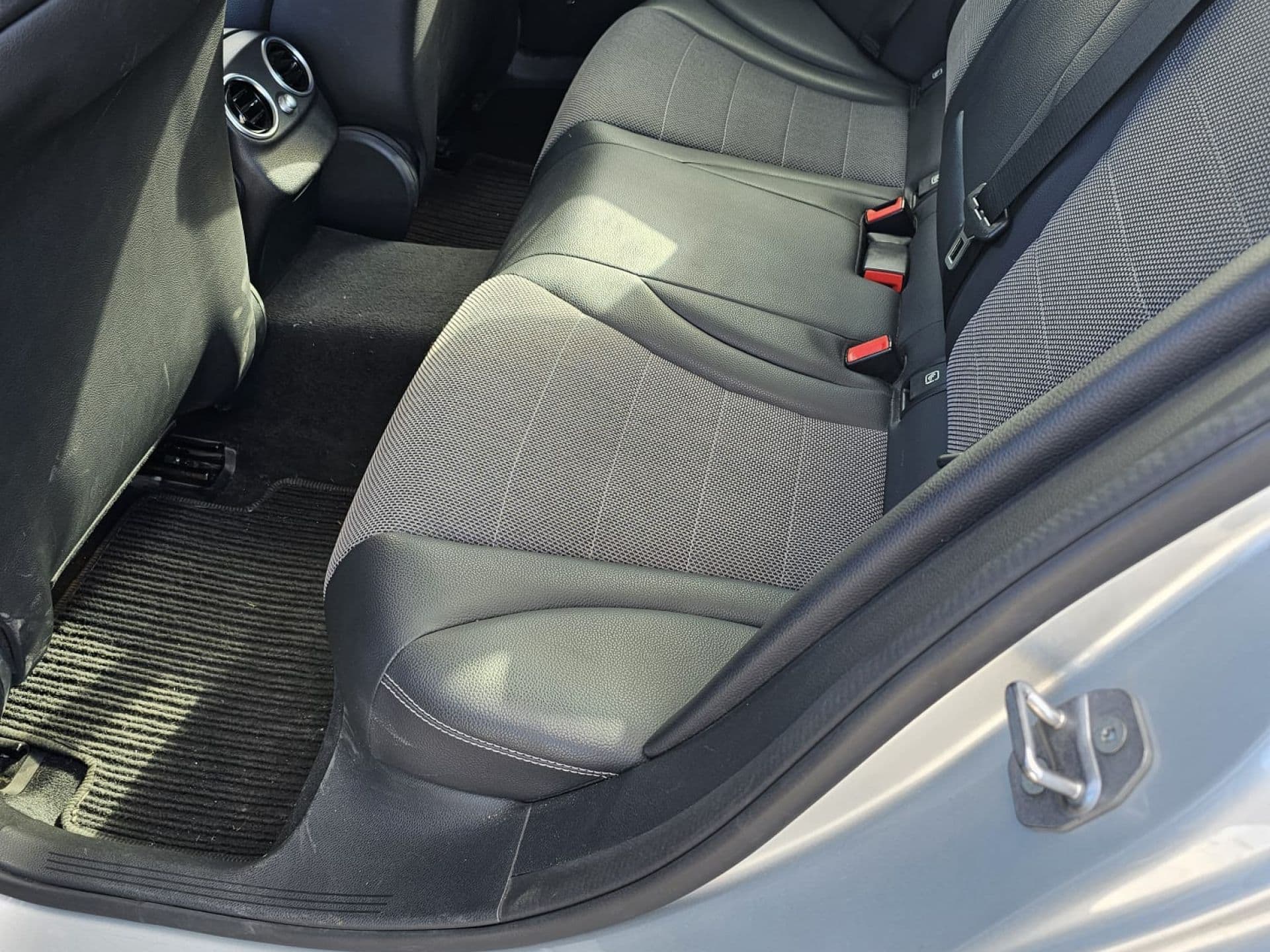 MERCEDES clase c