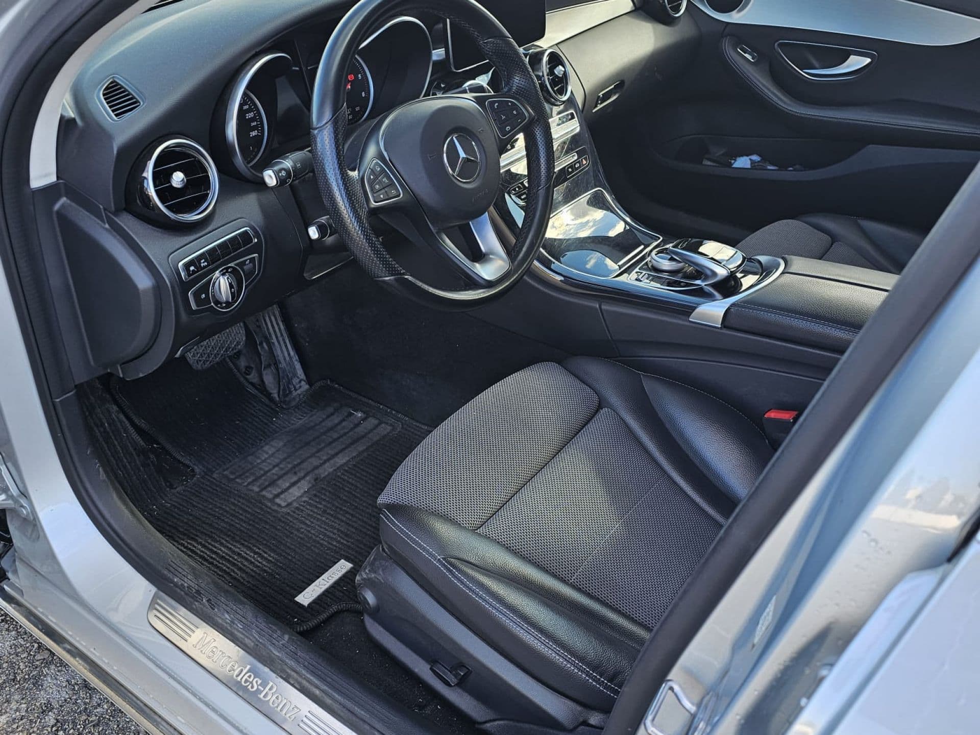 MERCEDES clase c