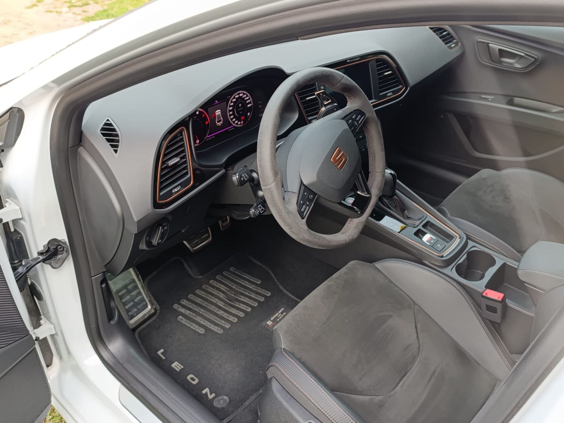 SEAT leon