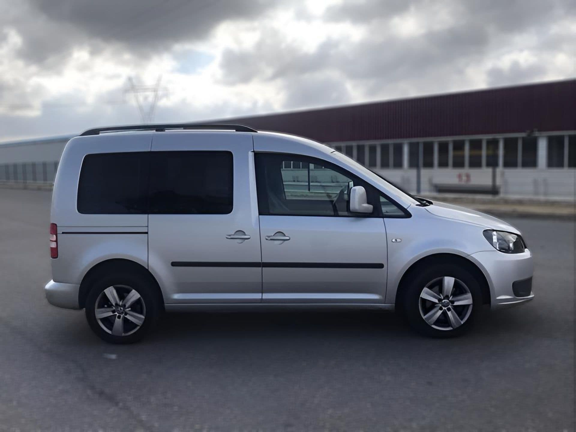 VOLKSWAGEN caddy