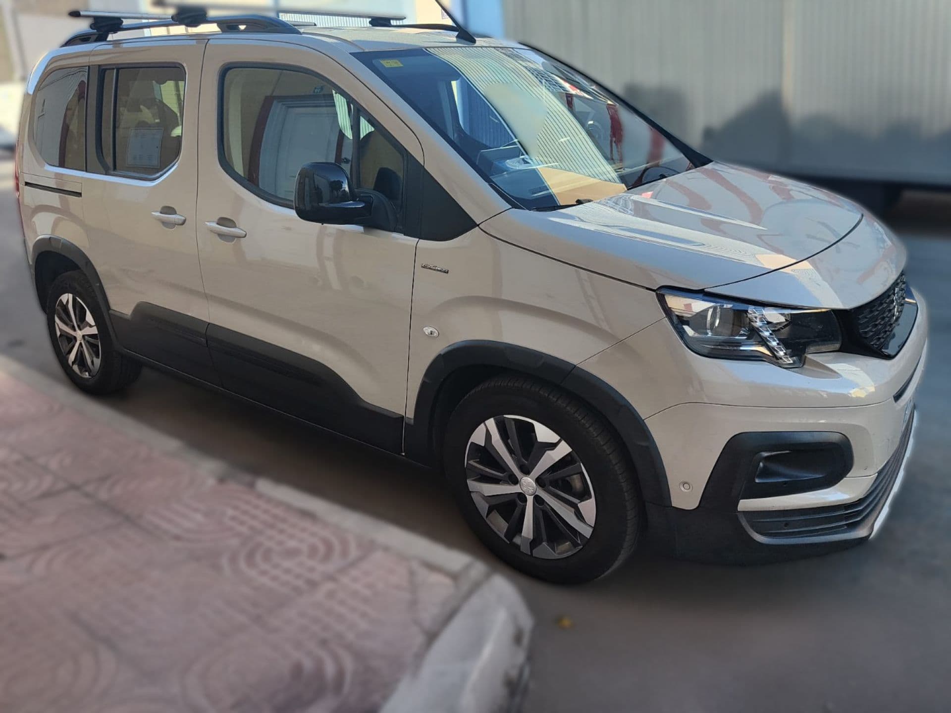 PEUGEOT rifter