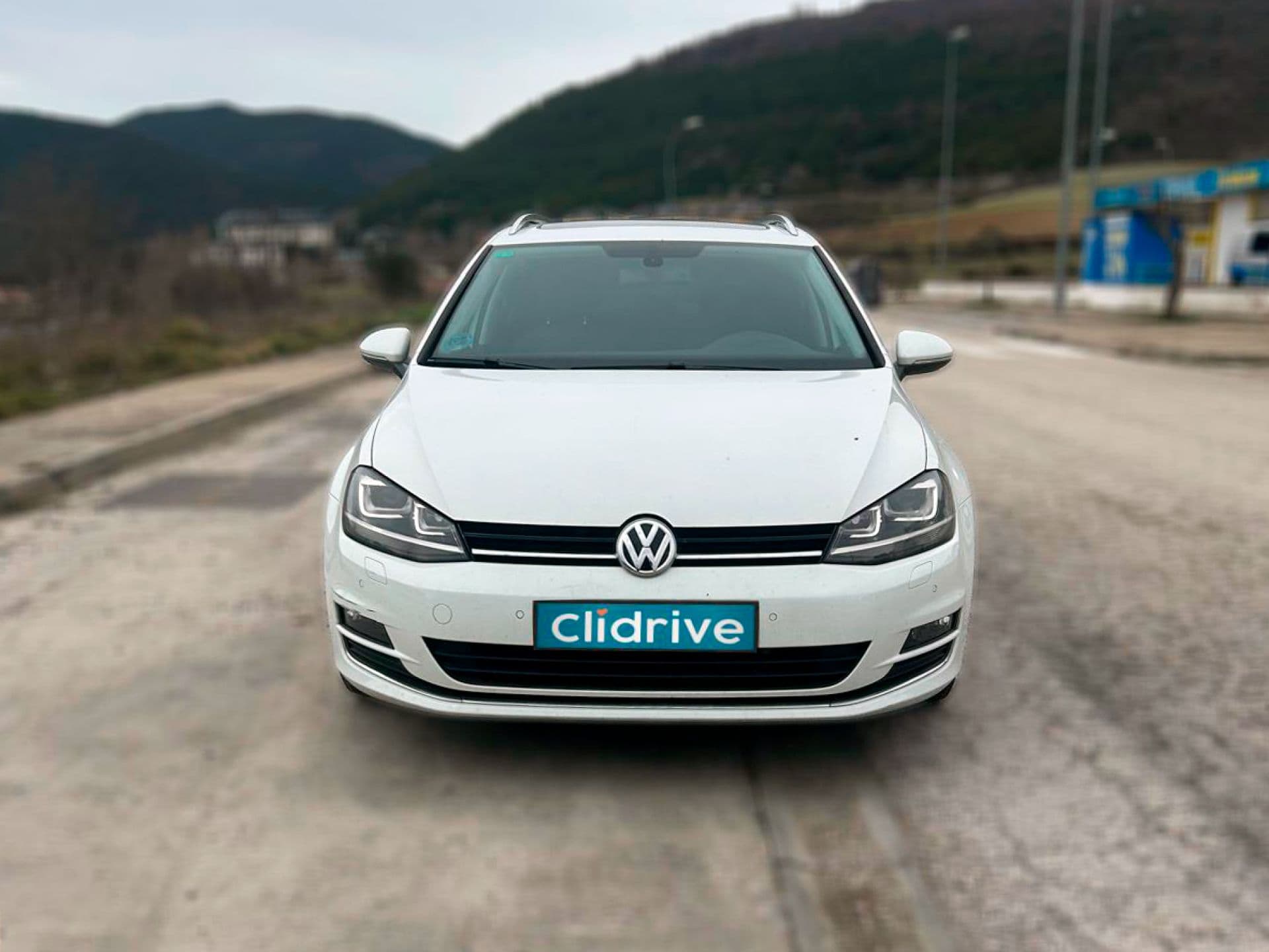 VOLKSWAGEN golf
