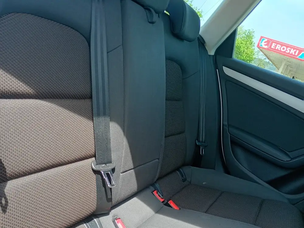 AUDI a4 - Foto 15 | Clidrive