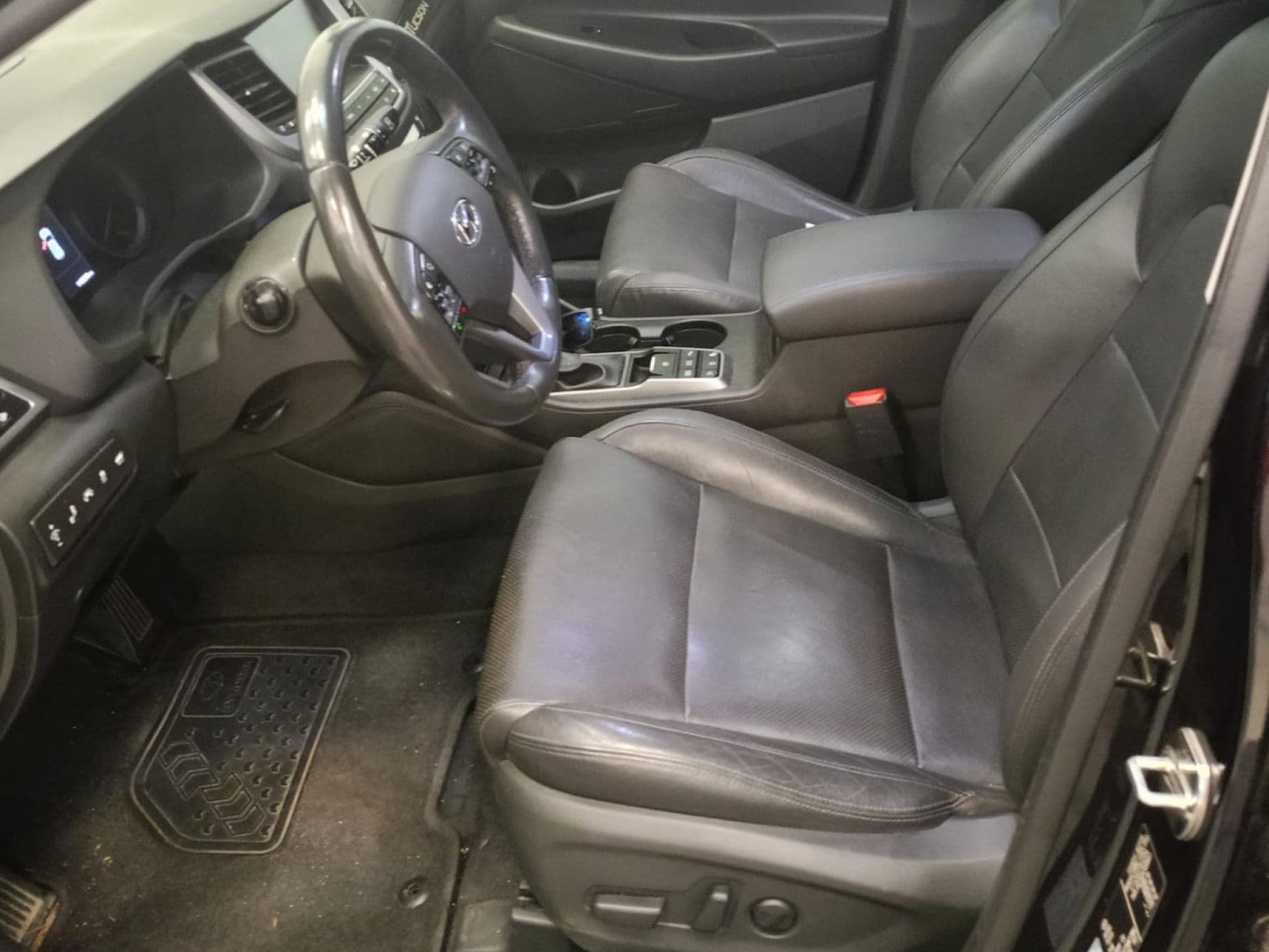 HYUNDAI tucson