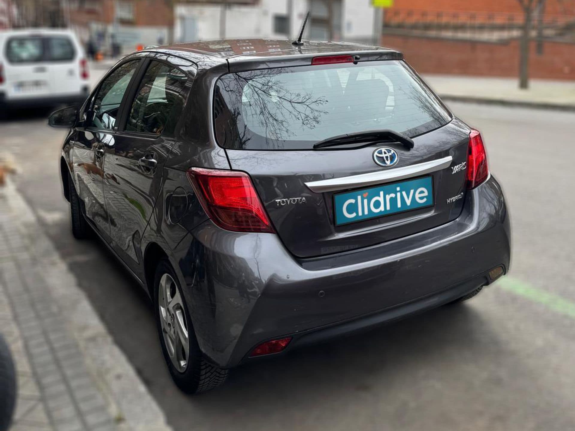 TOYOTA yaris