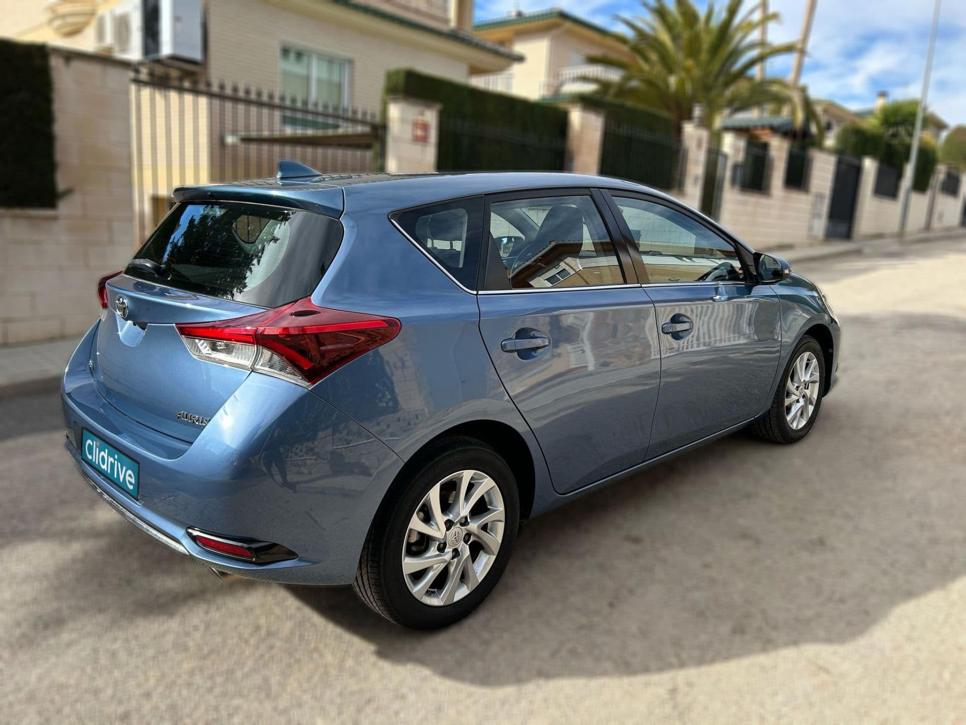 TOYOTA auris