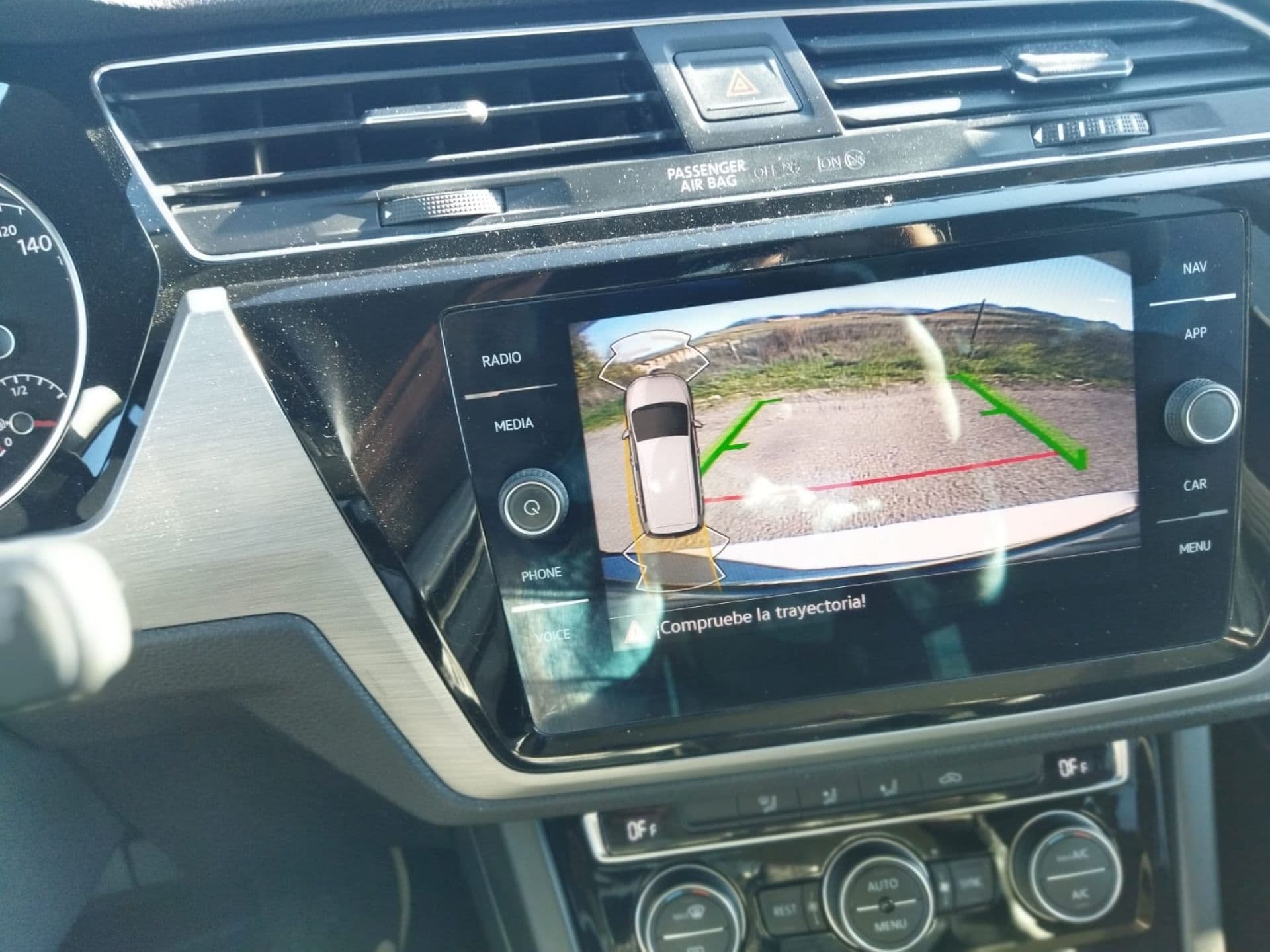 VOLKSWAGEN touran