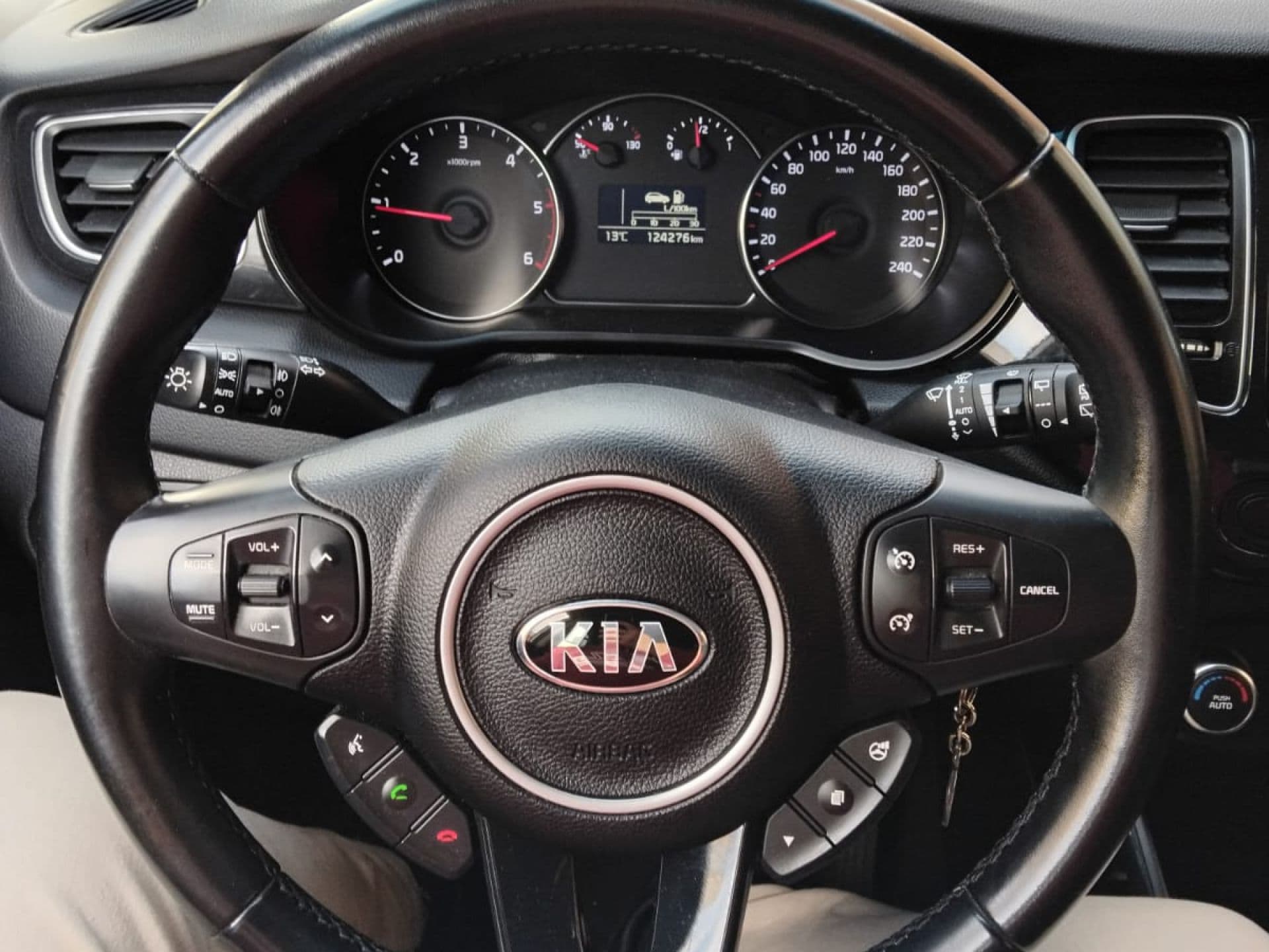 KIA carens