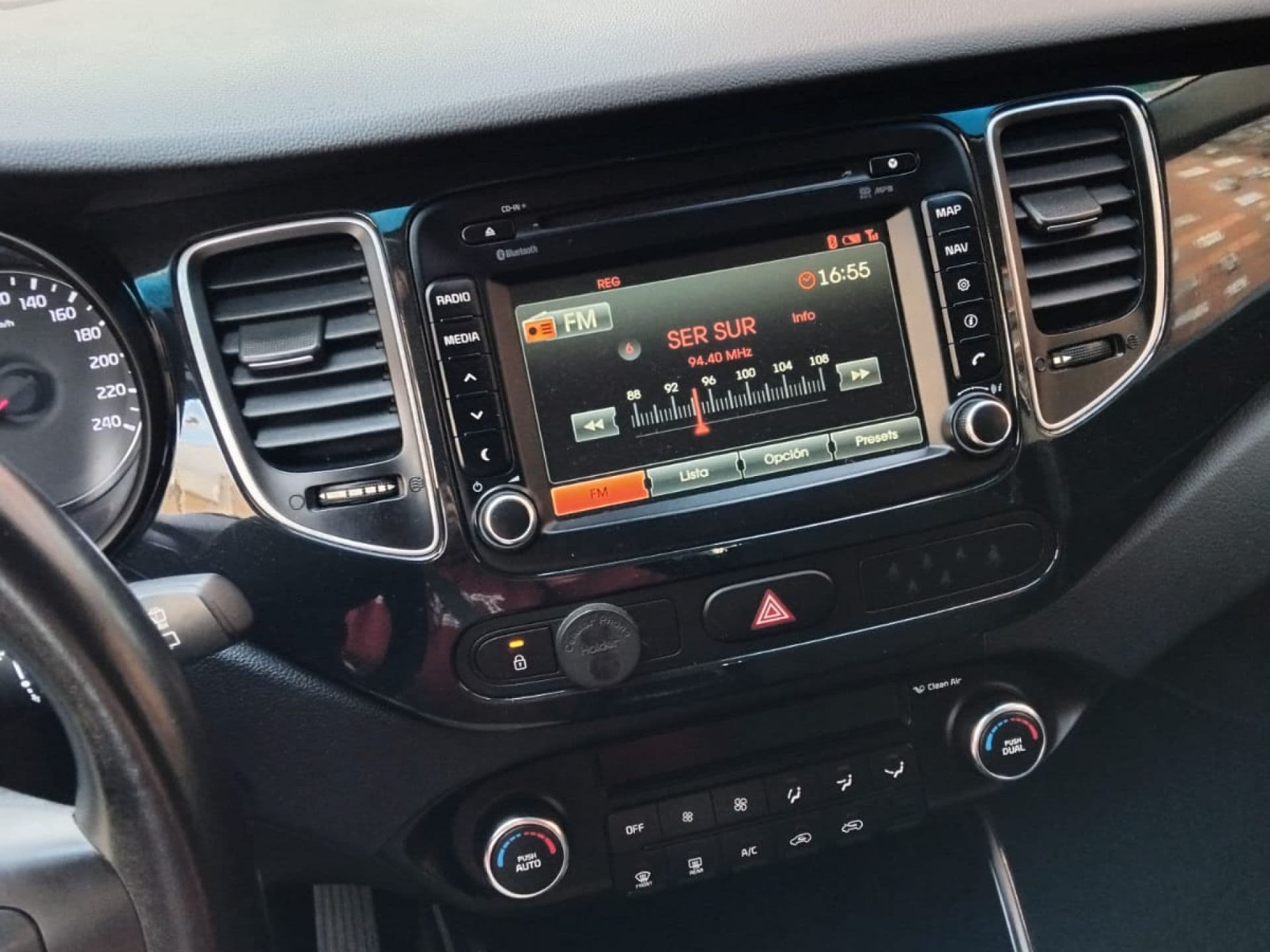 KIA carens