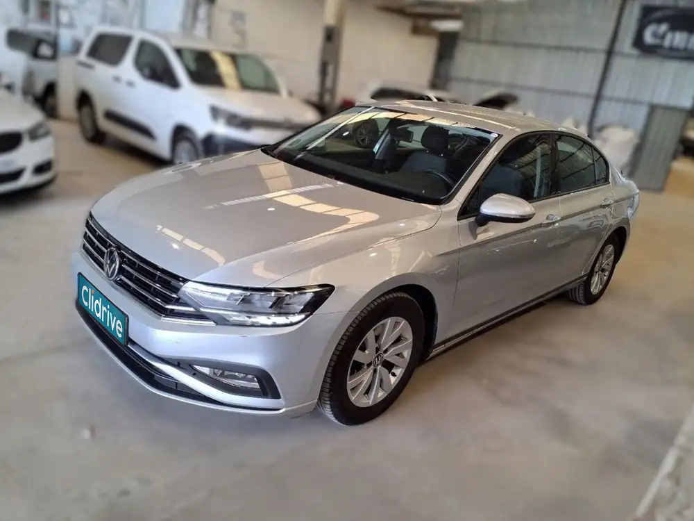 VOLKSWAGEN passat - Foto 1 | Clidrive