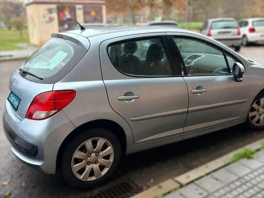 PEUGEOT 207+ - Foto 2 | Clidrive