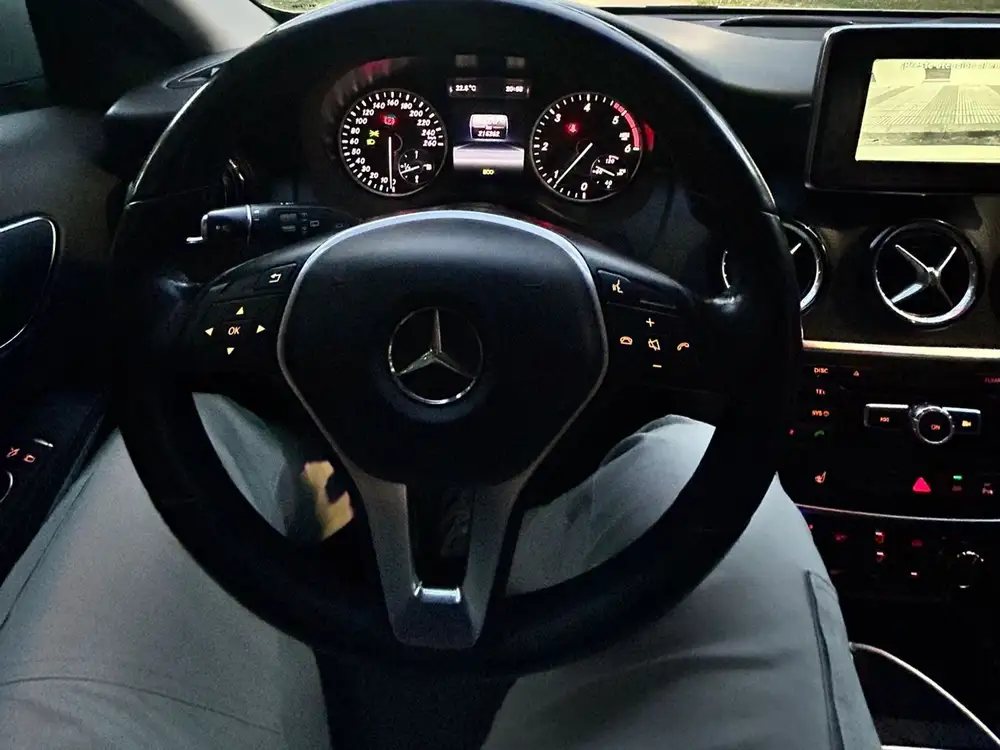 MERCEDES clase a - Foto 7 | Clidrive