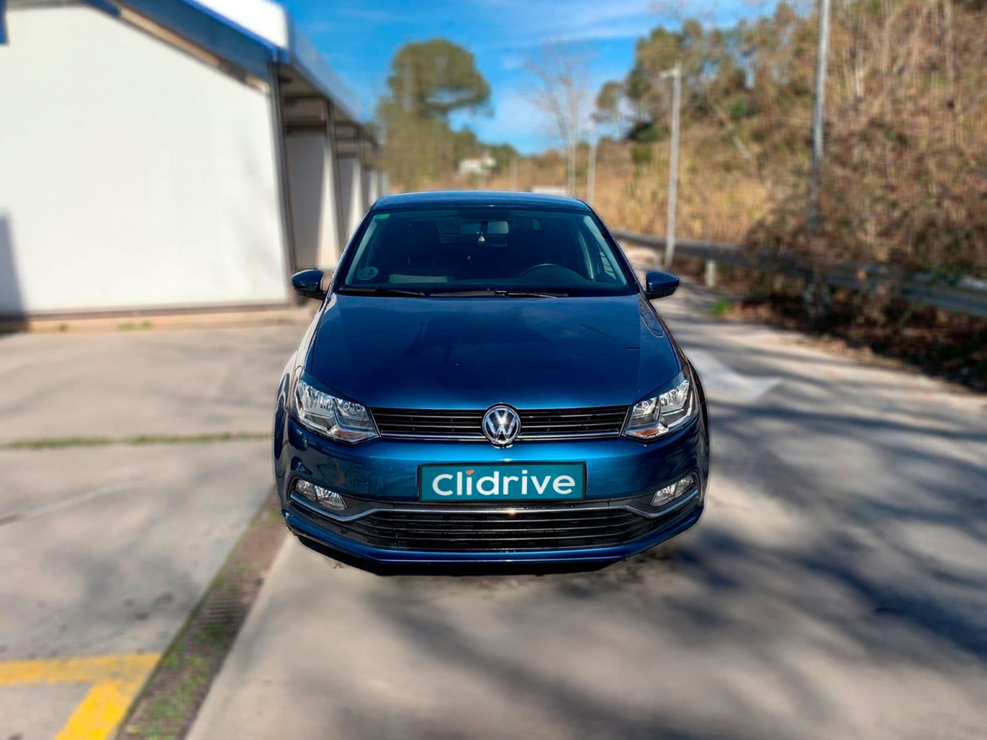 VOLKSWAGEN polo