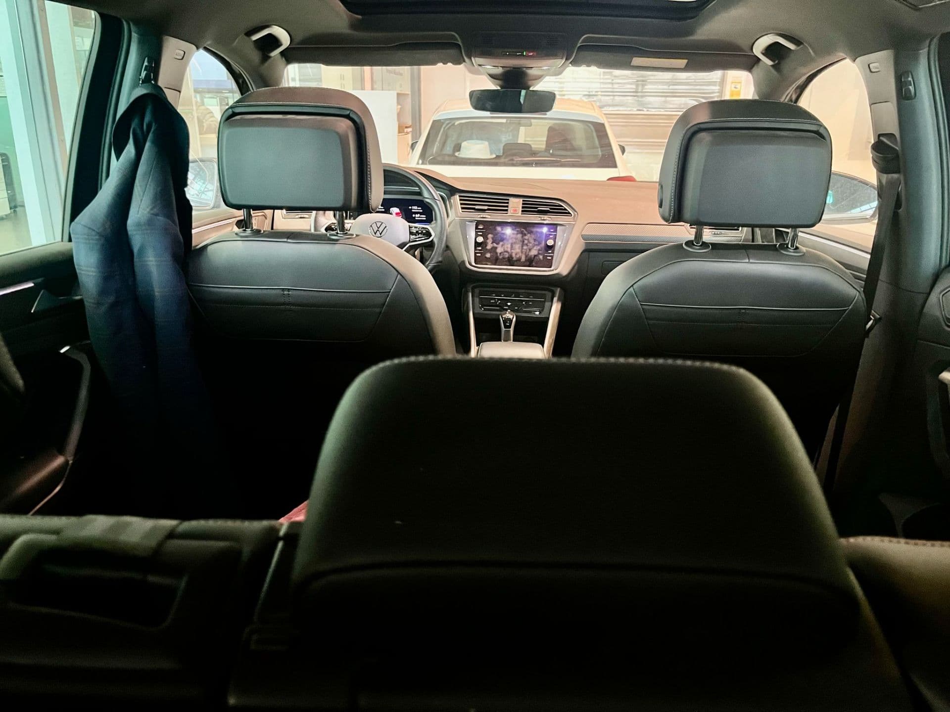 VOLKSWAGEN tiguan