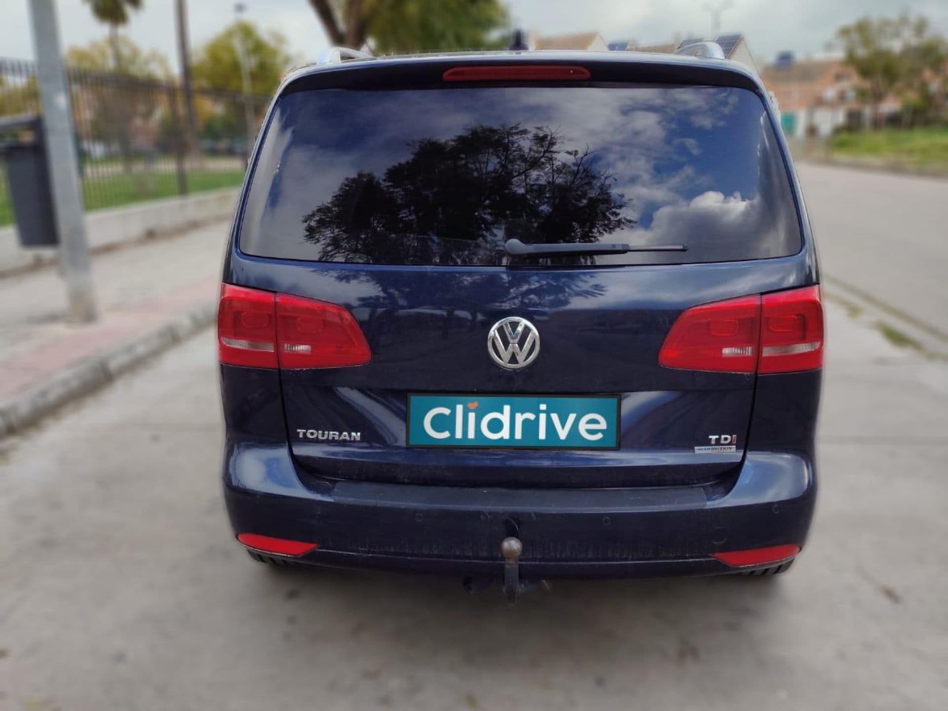 VOLKSWAGEN touran