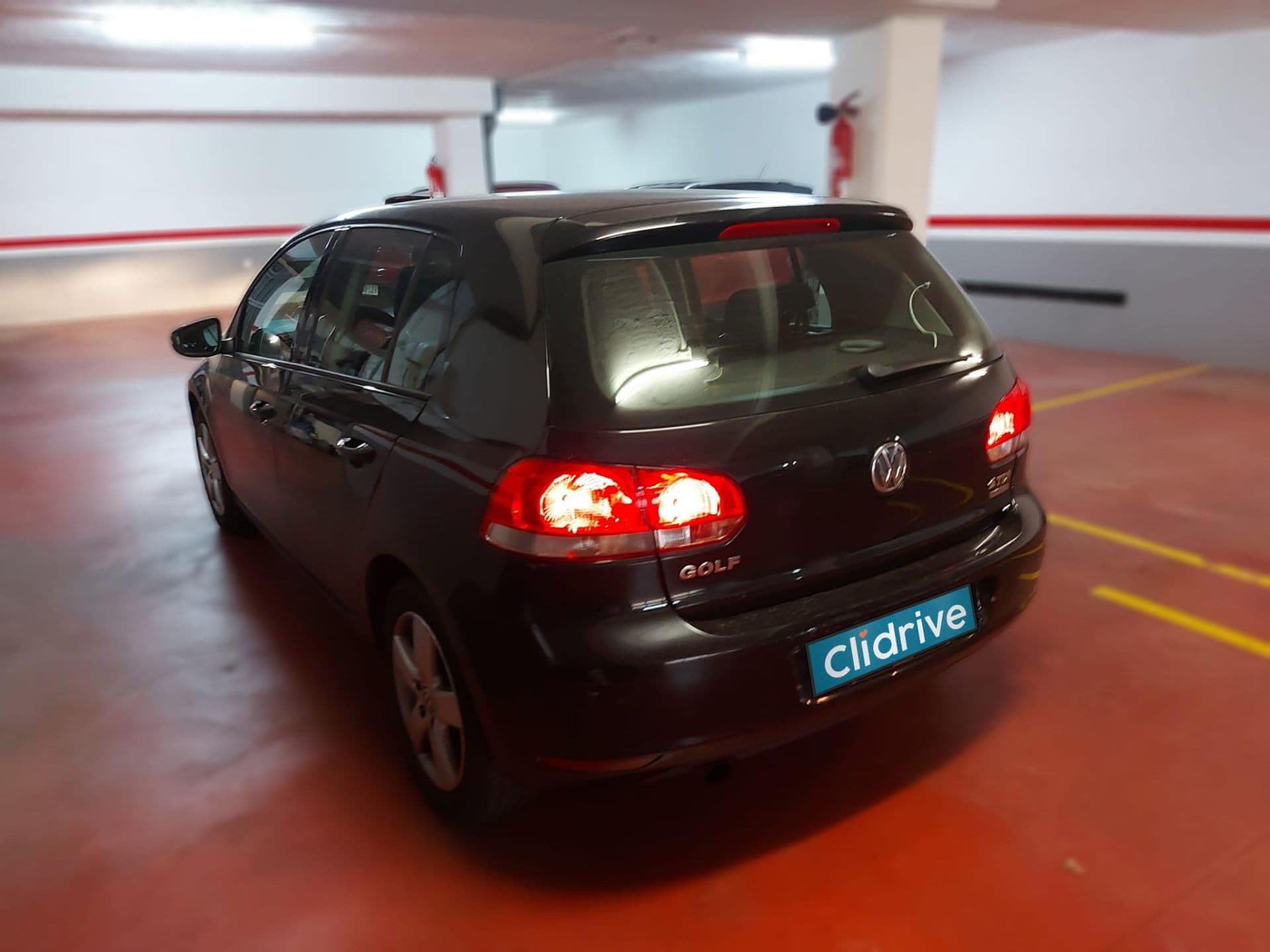 VOLKSWAGEN golf
