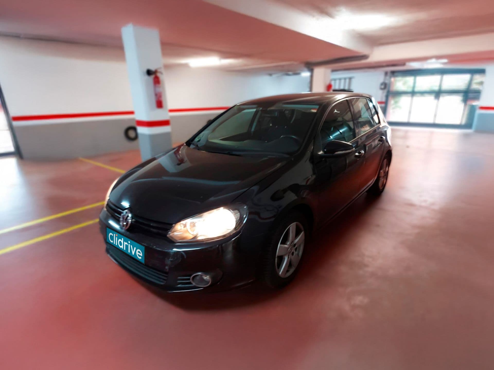 VOLKSWAGEN golf